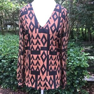 Zoa NEw York Sheer Triangle design Top